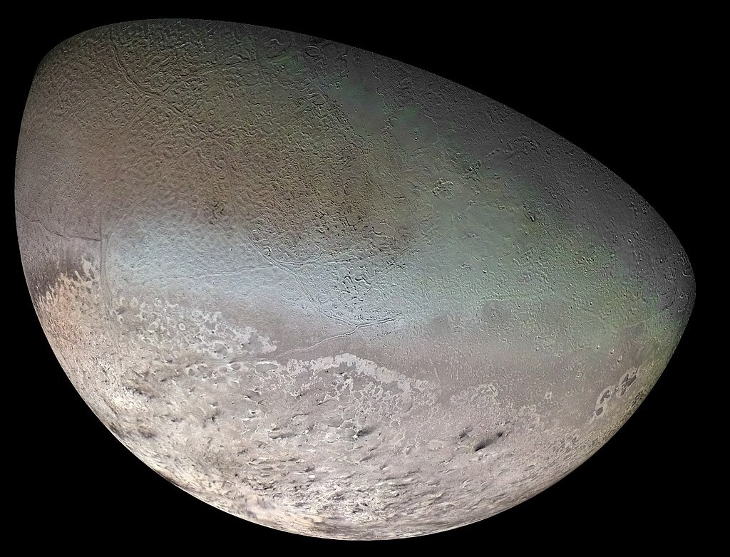 Scientists Examine Geological Processes of Monad Regio on Neptune’s Largest Moon, Triton