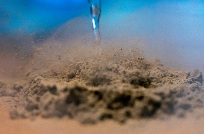 Astronauts Could Clear Lunar Dust Away with Nitrogen Spray