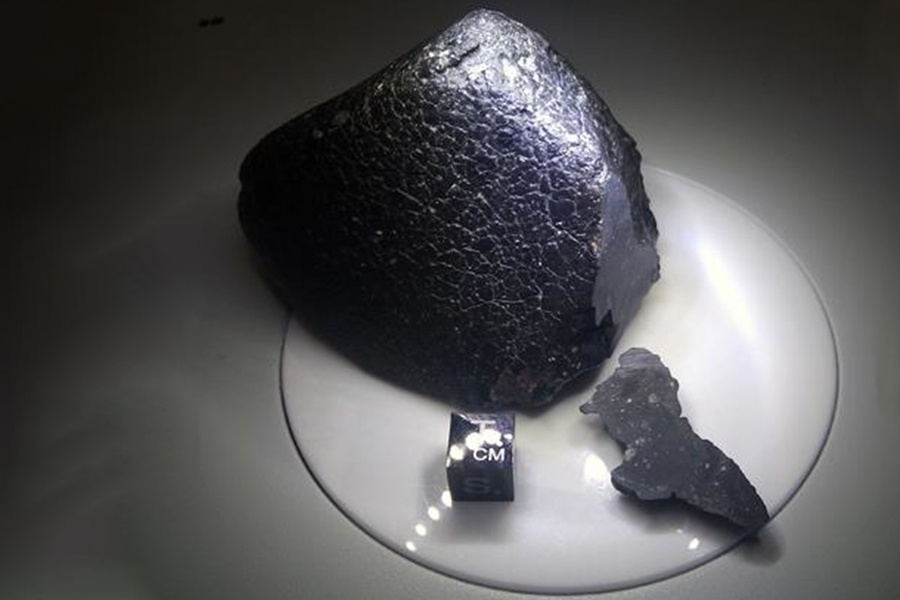 Meteorites Store a Magnetic Memory of the Early Solar System