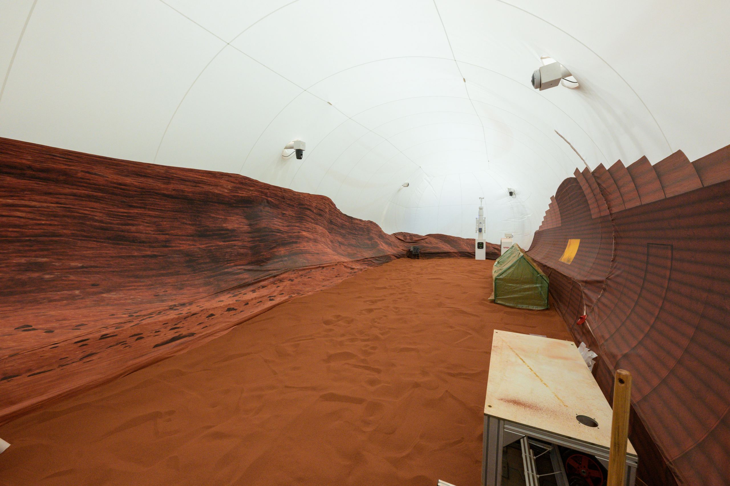 Die NASA schickt vier Freiwillige auf eine einjährige simulierte Mission zum Mars
