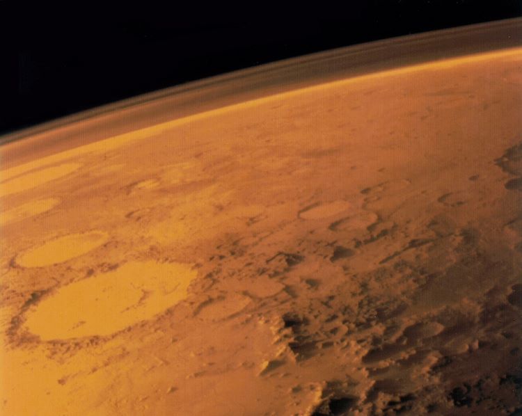 Les échantillons atmosphériques martiens peuvent-ils nous en apprendre davantage sur la planète rouge que les échantillons de surface ?